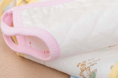 【批發嬰幼兒生態棉方型口水巾夏款 南極棉防水圍嘴 系帶圍兜】價格,廠家,圖片,嬰兒服裝服飾,邵陽縣五峰鋪鎮希希童裝廠-