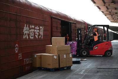 中吉?jiǎng)e迭里口岸臨時(shí)開放 打開浙江&ldquo;地瓜經(jīng)濟(jì)&rdquo;西行新通道